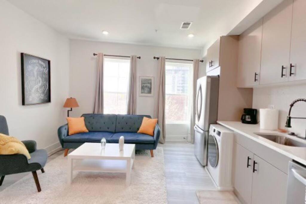 It'S A Corner Unit With Cool City Skyline Views! Washington Exterior foto